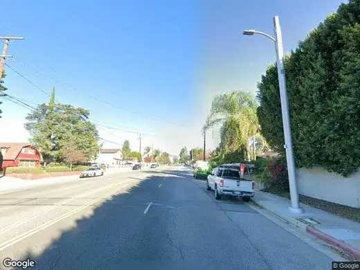 Tree-lined street near Northridge Recovery Center, a detox center in Los Angeles.